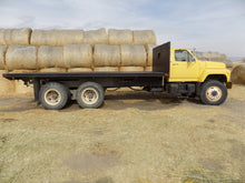 Load image into Gallery viewer, Ford flat Bed Tandem