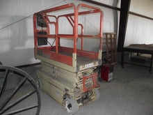 Load image into Gallery viewer, JLG Manlift 1932E2