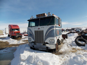 Peterbilt Cabover