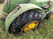 Load image into Gallery viewer, John Deere D tractor