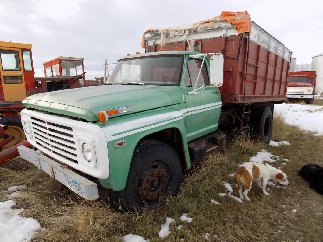 76 Ford  f 700