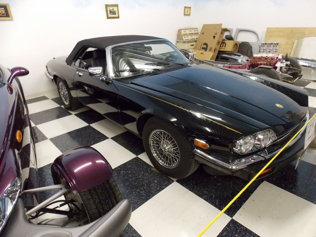 90 Jaguar  XJS