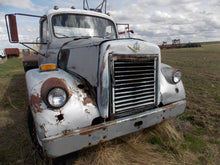 Load image into Gallery viewer, International 180