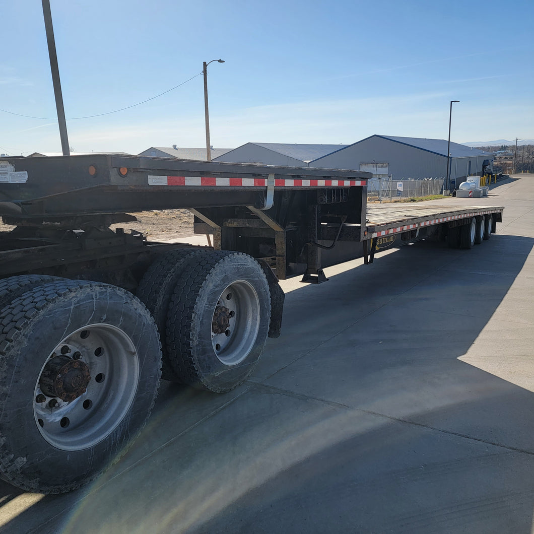 Kaufman Step deck trailer