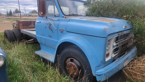 1967 Chev 2 ton cab and chassis