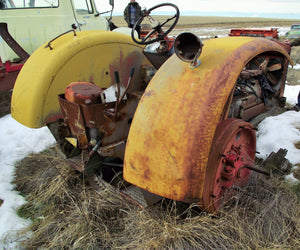 Minne Massey parts tractor .