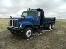 Load image into Gallery viewer, S 2500 86 International Dump truck