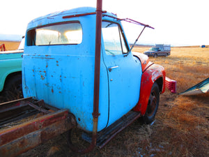 Ford f600 cab and chasssis